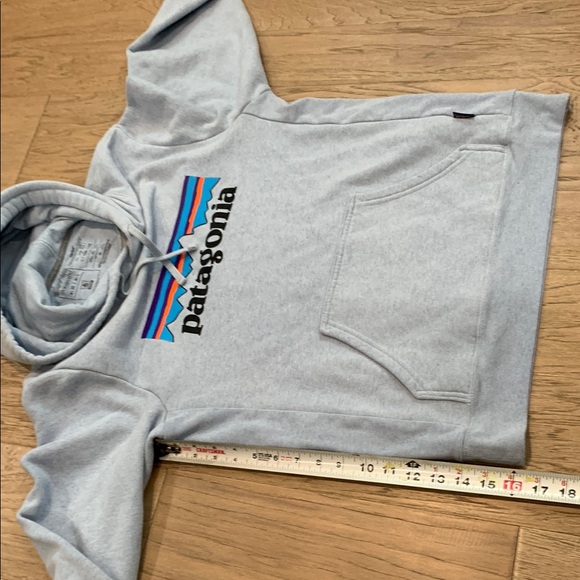 Patagonia Light Blue Hoodie with Patagonia Logo Men’s Small/Women’s Medium - Picture 5 of 9